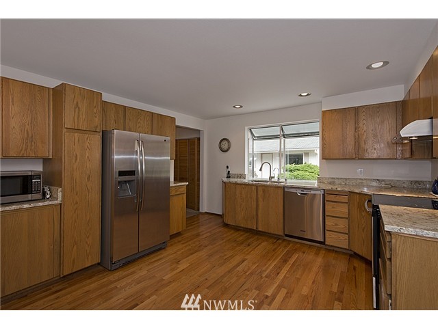4601 224th Street Southeast Bothell, WA 98021 - Photo 6 of 24