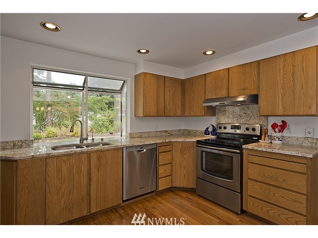 4601 224th Street Southeast Bothell, WA 98021 - Photo 7 of 24