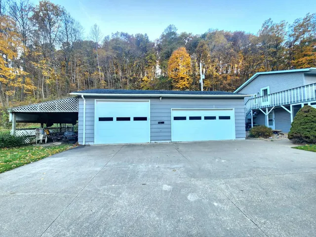 $420,000 | 4811 Lynn Hollow Lane, Potosi, WI 53820