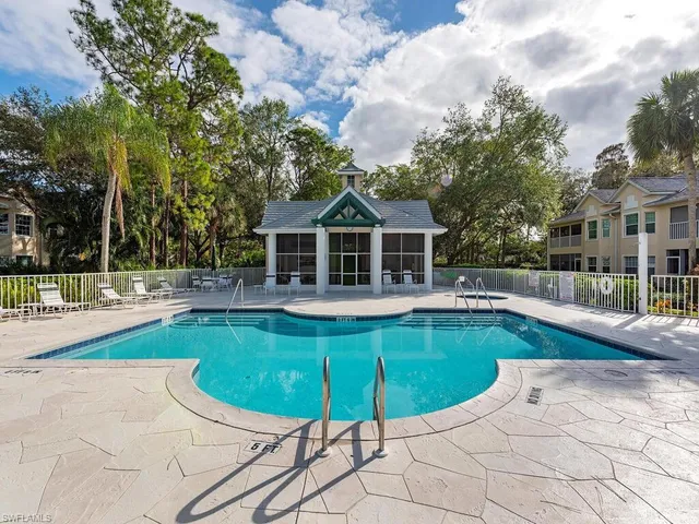$525,000 | 2839 Aintree Lane, Unit B202, Naples, FL 34112
