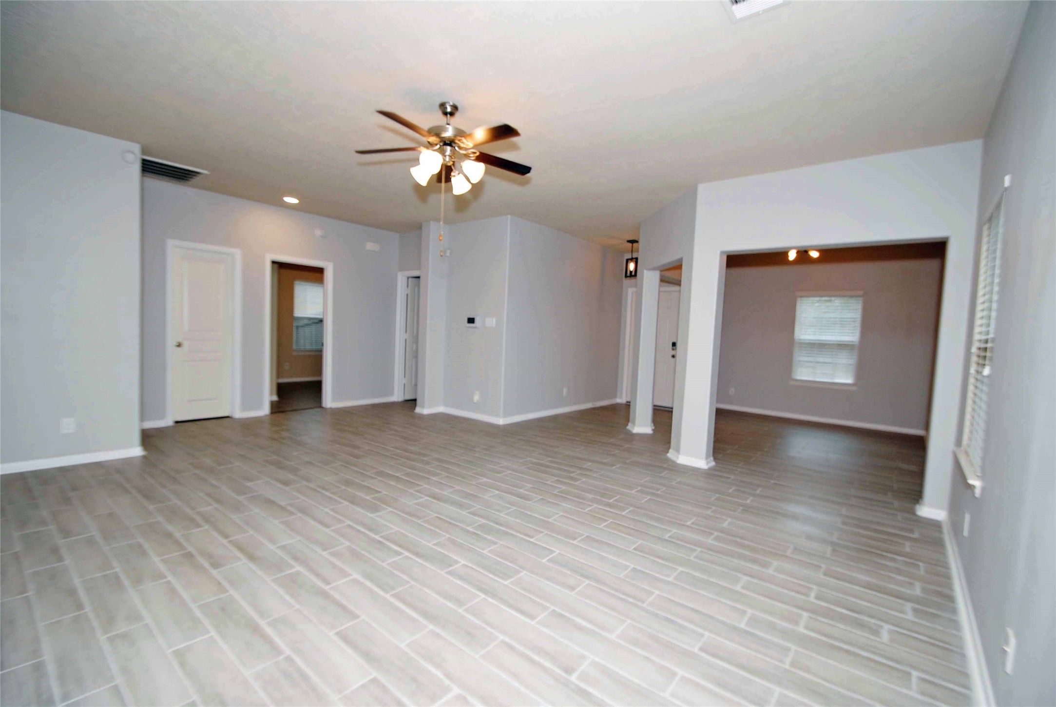7019 Hazelnut Lane Baytown, TX 77521 - Photo 10 of 29