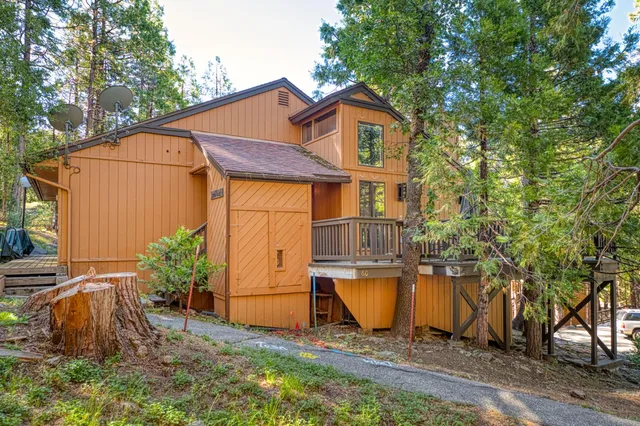 $259,000 | 40904 Mill Run Lane, Unit 60, Shaver Lake, CA 93664