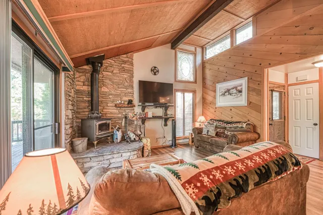 $259,000 | 40904 Mill Run Lane, Unit 60, Shaver Lake, CA 93664