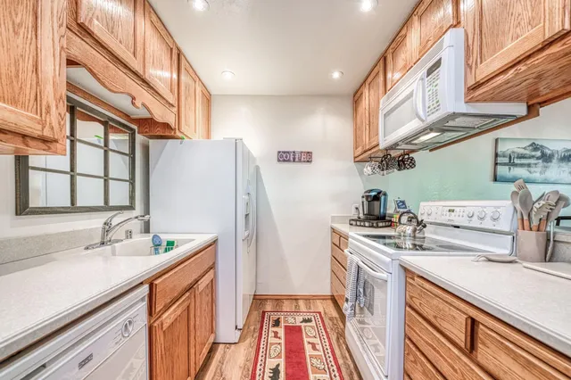 $259,000 | 40904 Mill Run Lane, Unit 60, Shaver Lake, CA 93664