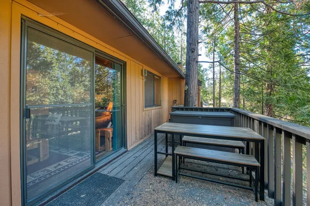 $259,000 | 40904 Mill Run Lane, Unit 60, Shaver Lake, CA 93664