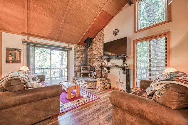 $259,000 | 40904 Mill Run Lane, Unit 60, Shaver Lake, CA 93664