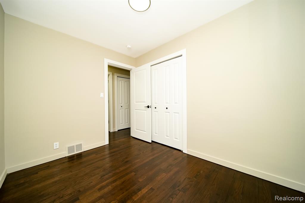 46985 Heydenreich Road Macomb, MI 48044 - Photo 38 of 60