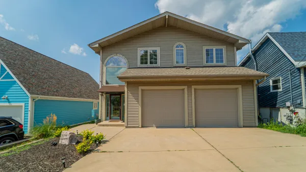 $965,000 | 206 Hilltop Avenue, Michigan City, IN 46360