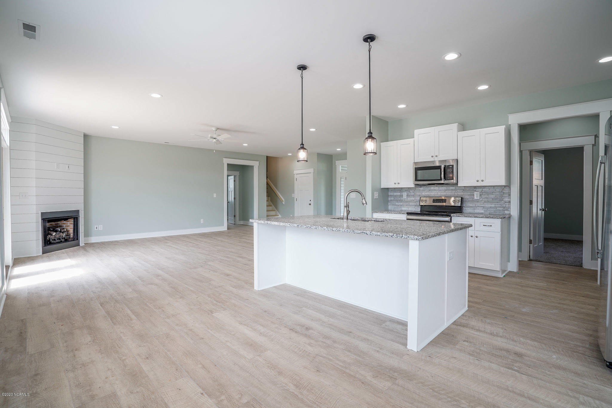 117 Holland Farm Road Cedar Point, NC 28584 - Photo 5 of 30 117 Holland Farm Living1