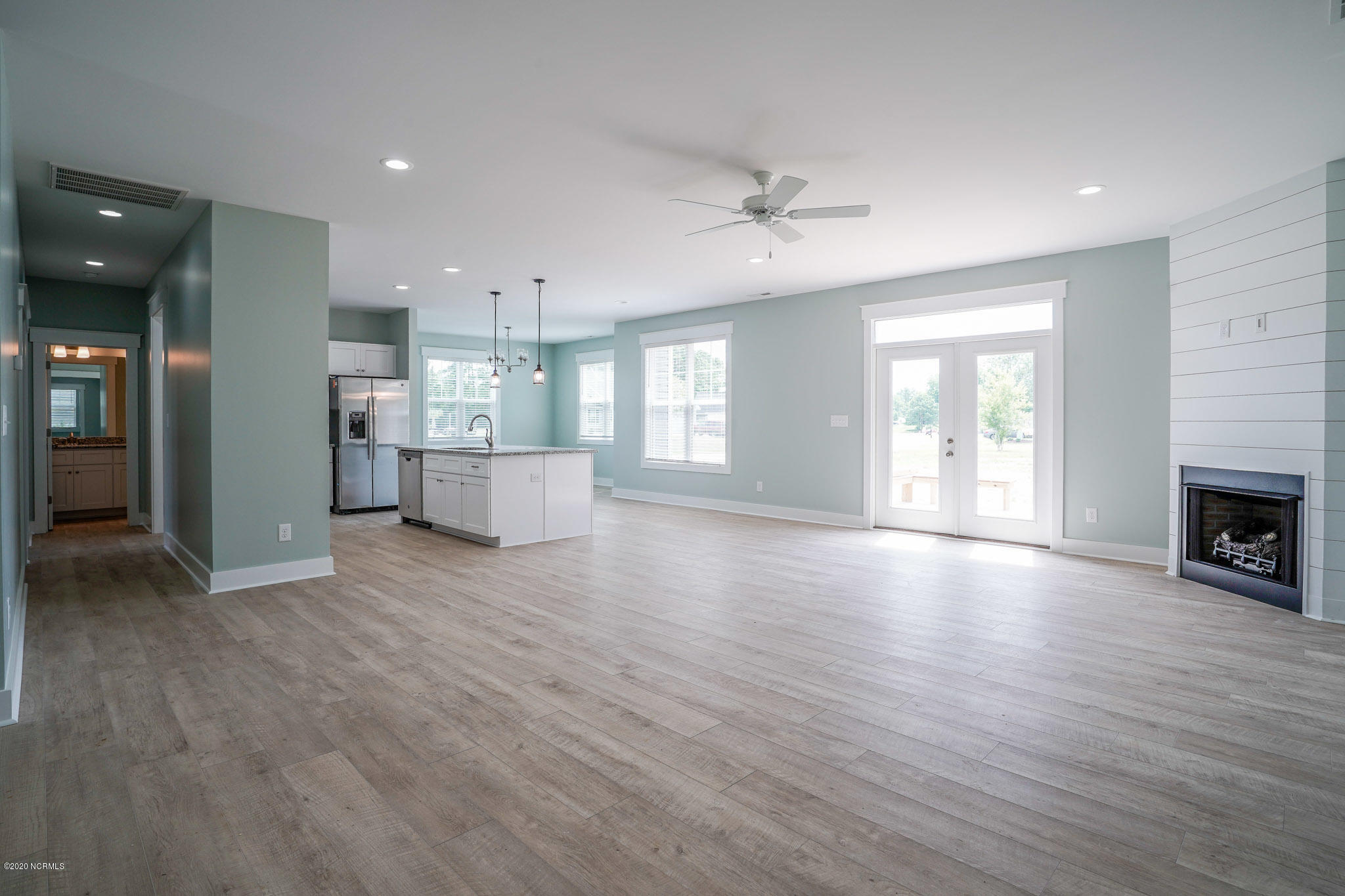 117 Holland Farm Road Cedar Point, NC 28584 - Photo 9 of 30 117 Holland Whole View Interior