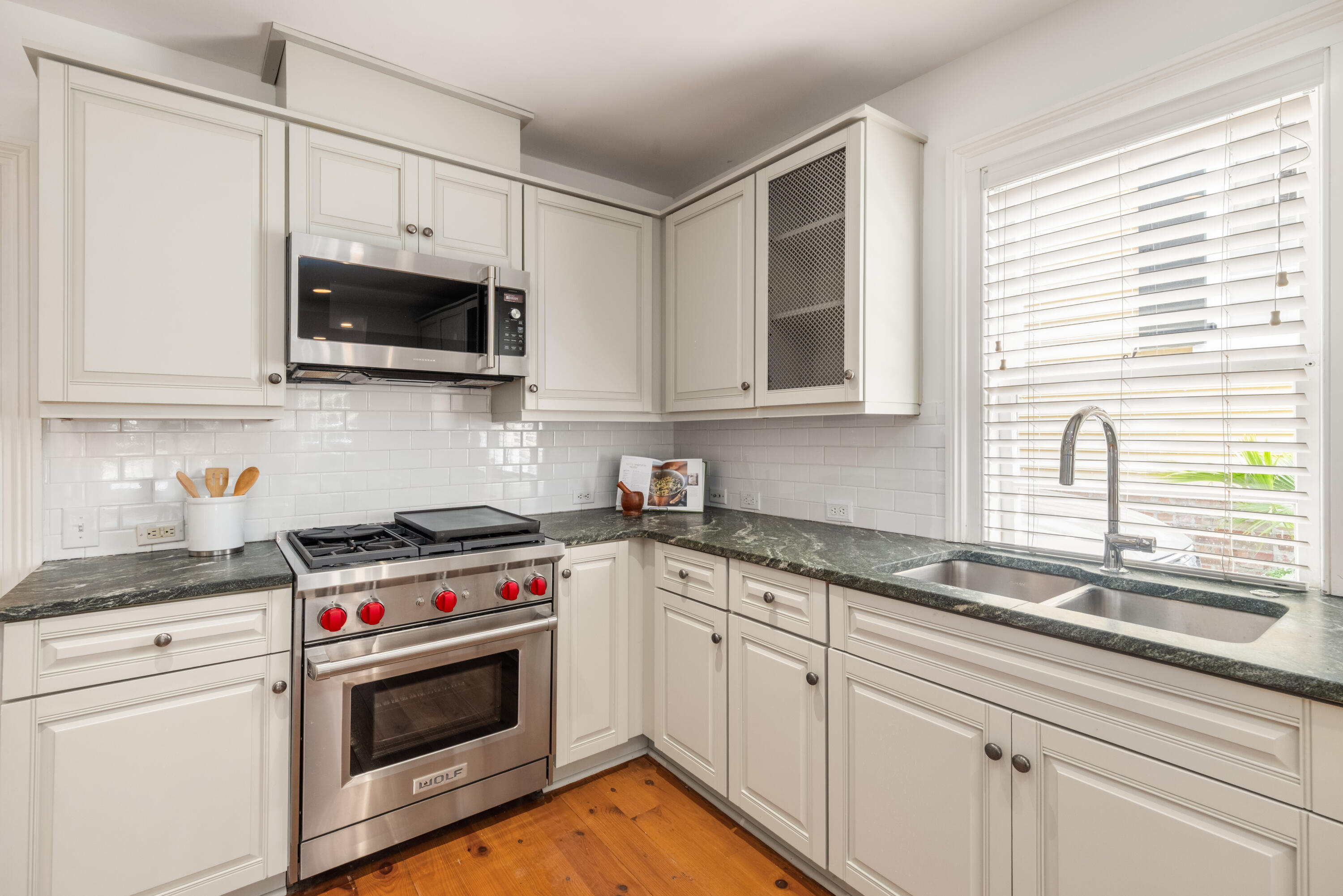 87 Tradd Street Charleston, SC 29401 - Photo 17 of 50 87 Tradd St_Eterna_Media-20