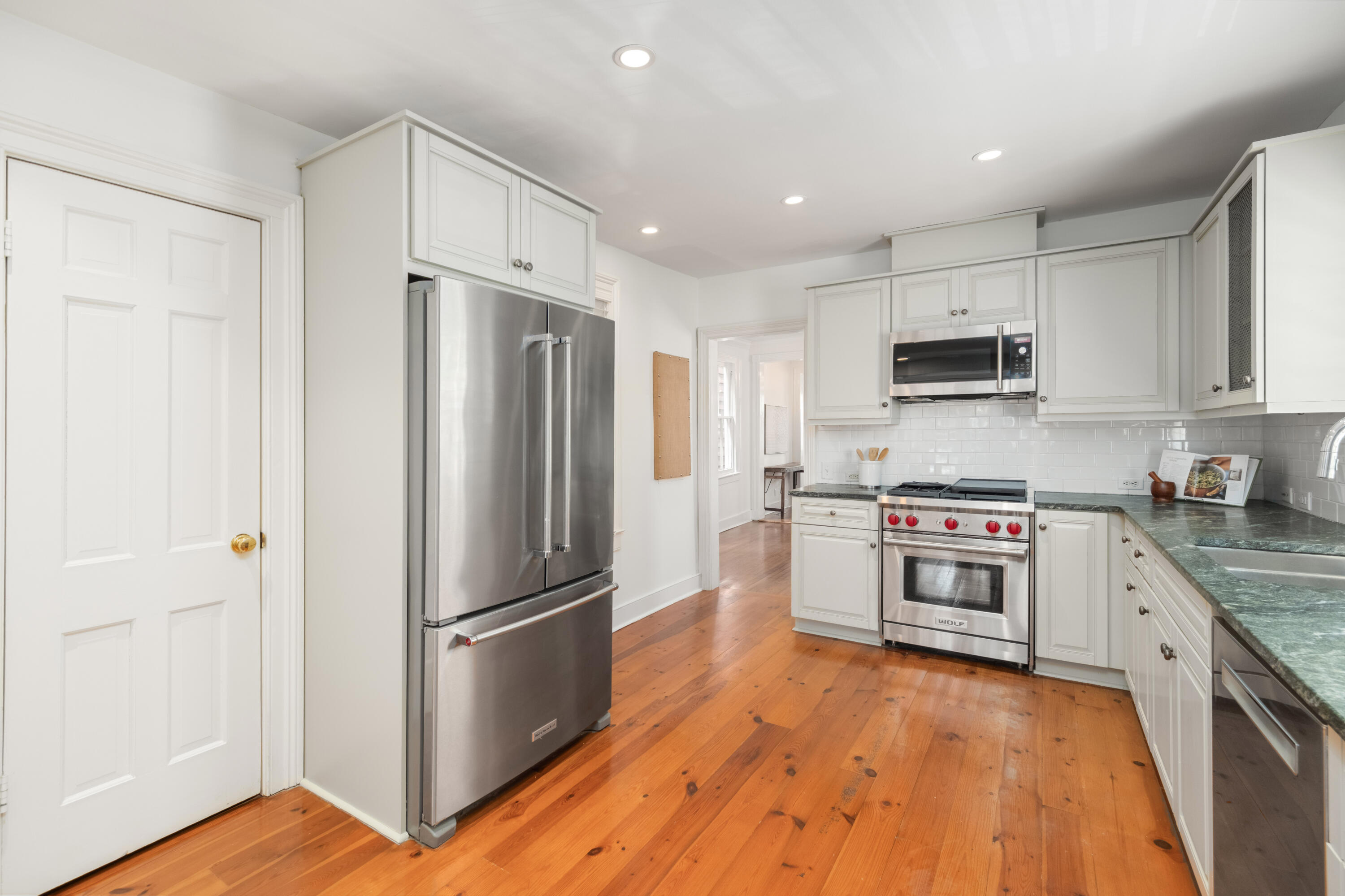 87 Tradd Street Charleston, SC 29401 - Photo 18 of 50 87 Tradd St_Eterna_Media-21