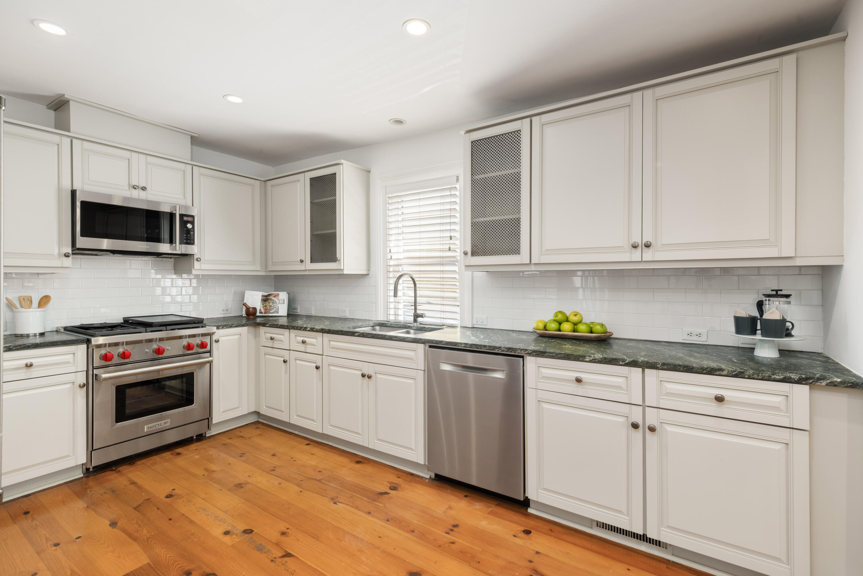 87 Tradd Street Charleston, SC 29401 - Photo 19 of 50 87 Tradd St_Eterna_Media-22