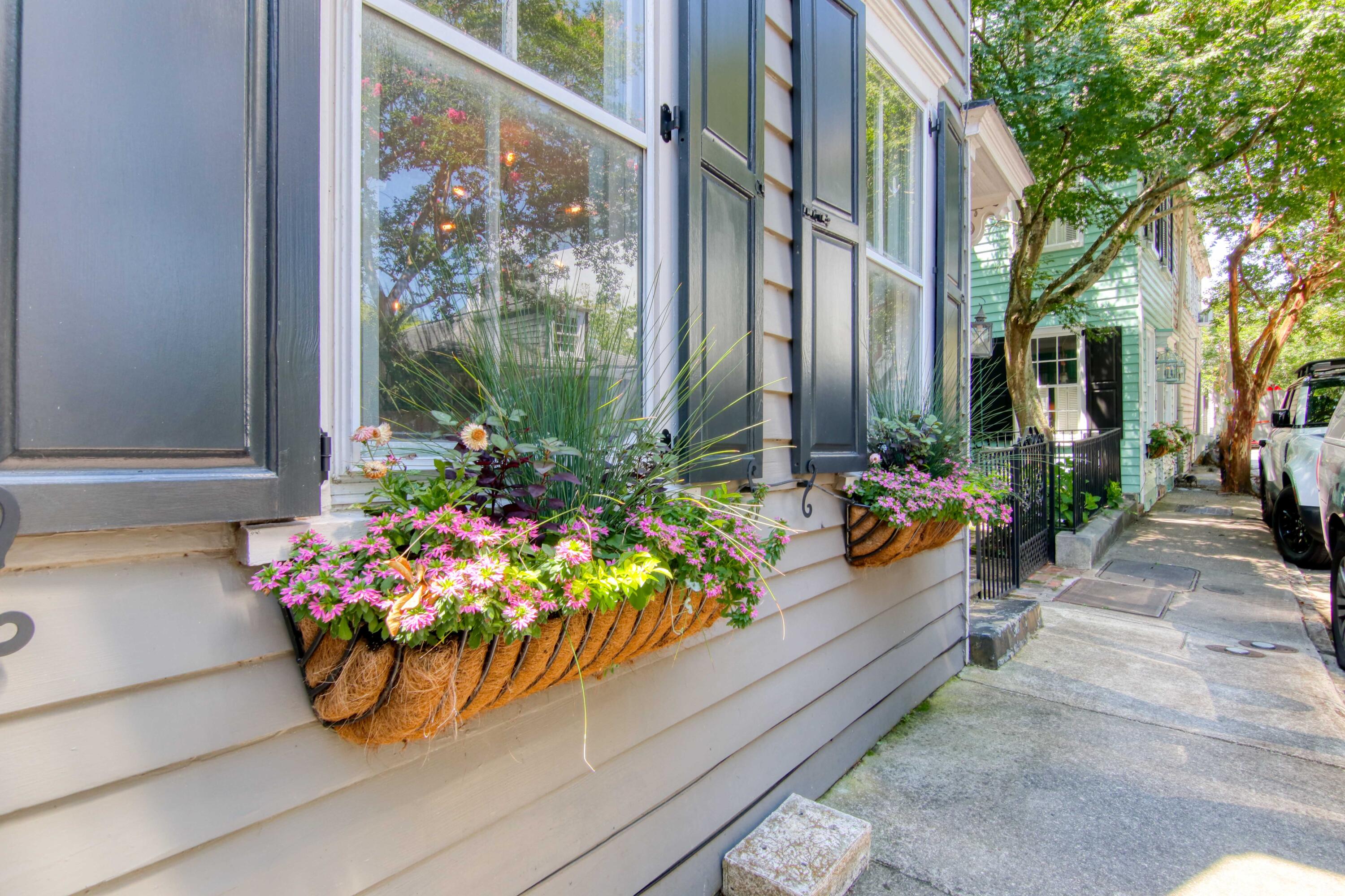 87 Tradd Street Charleston, SC 29401 - Photo 2 of 50 87TraddSt-CasaVerdemediaLLC55