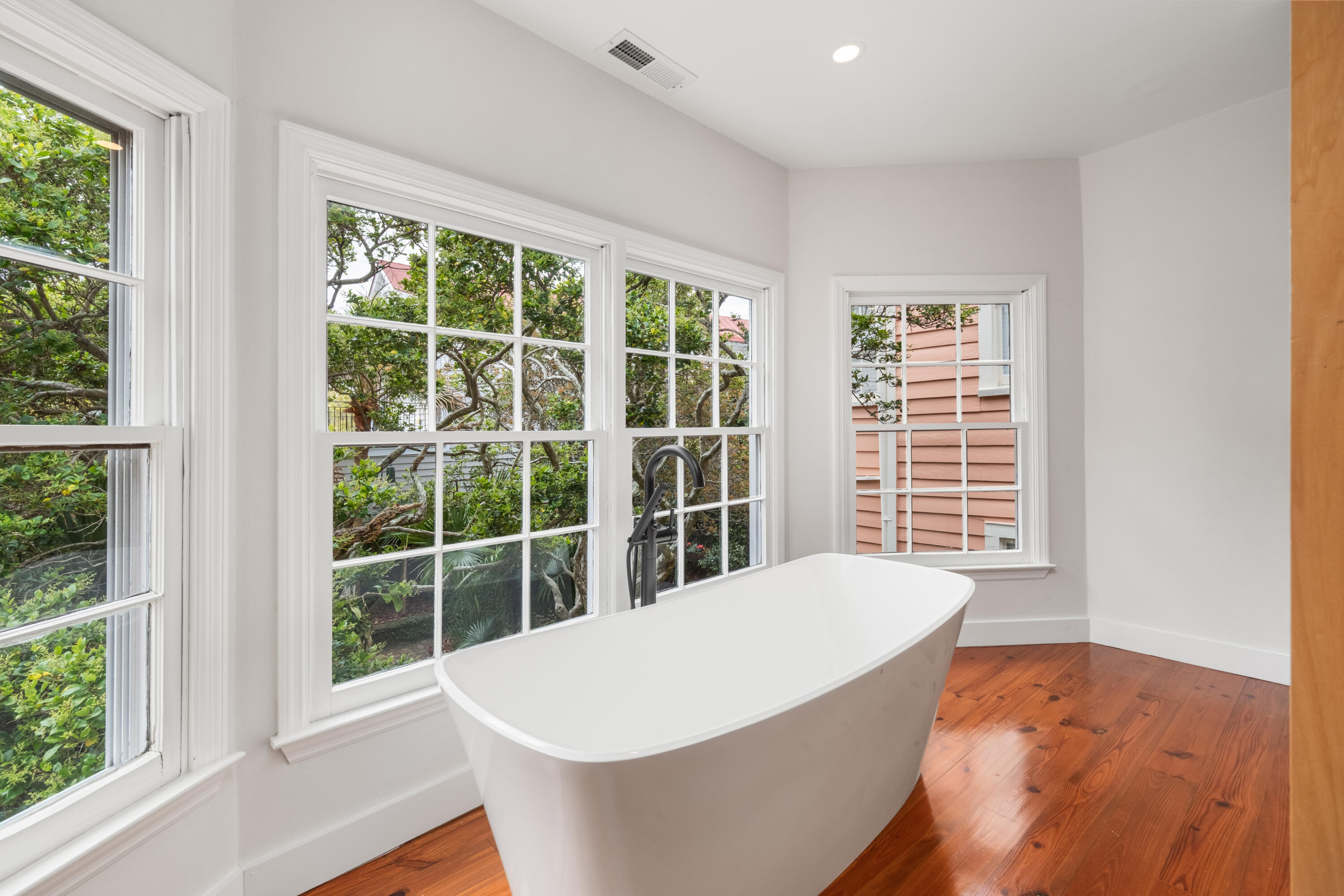 87 Tradd Street Charleston, SC 29401 - Photo 33 of 50 87 Tradd St_Eterna_Media-36