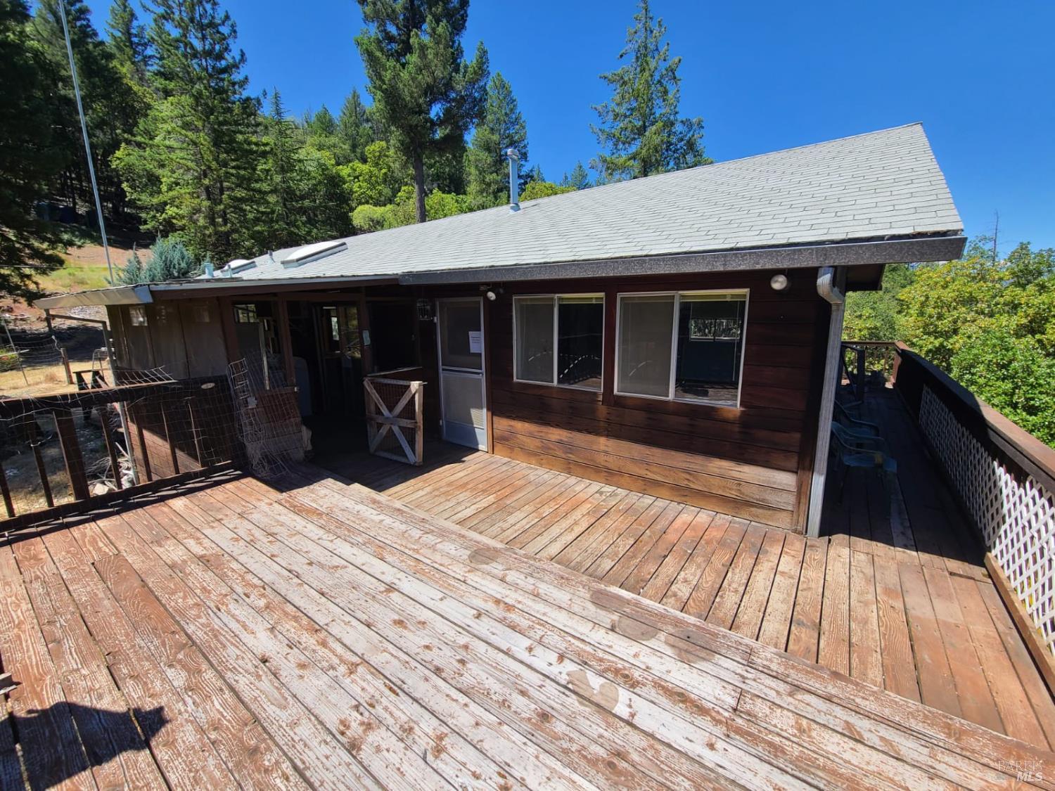 3620 Eel River Ranch Road Covelo, CA 95428 - Photo 20 of 27 a view of a house