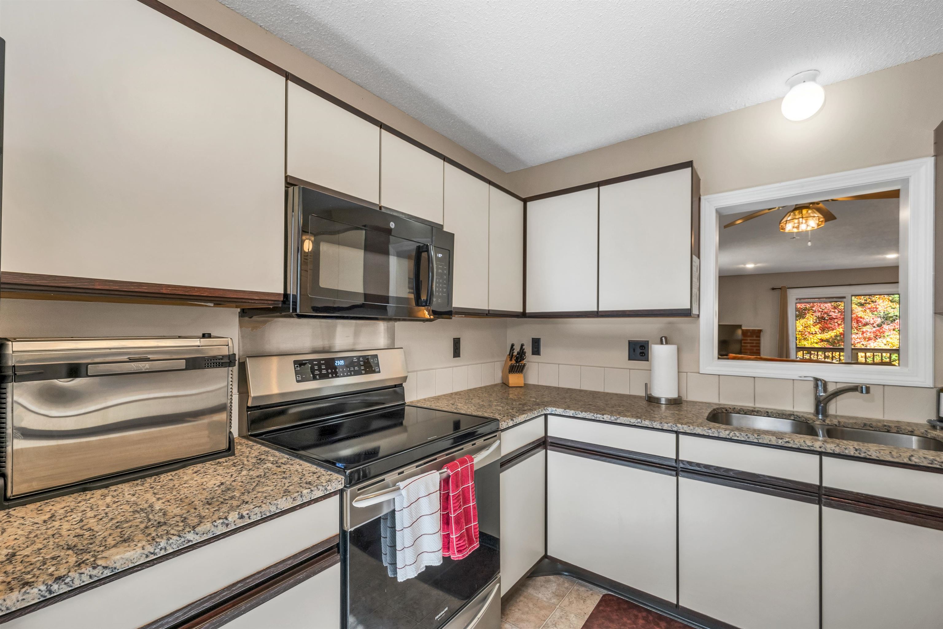 42 Harmony Lane, Unit 5 Conway, NH 03813 - Photo 13 of 46