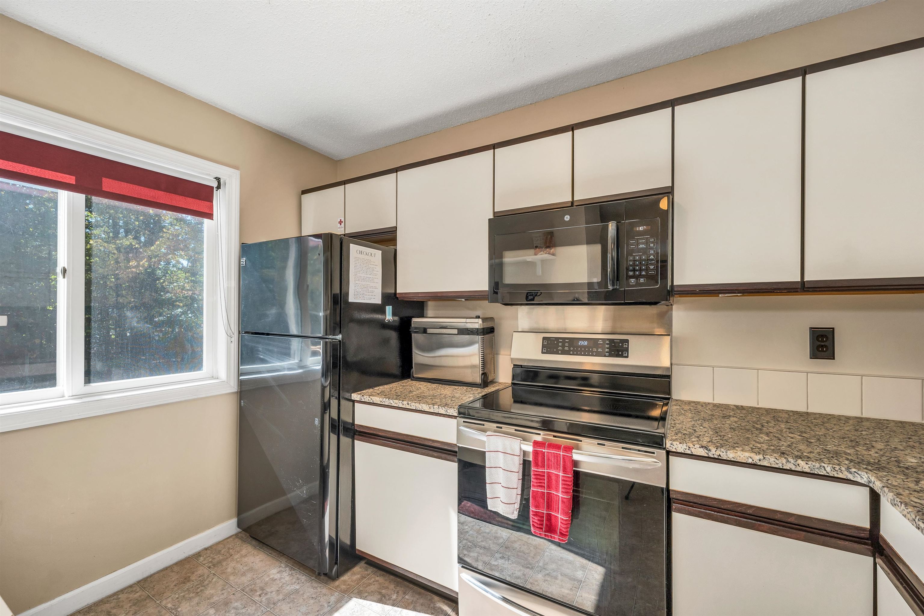 42 Harmony Lane, Unit 5 Conway, NH 03813 - Photo 14 of 46