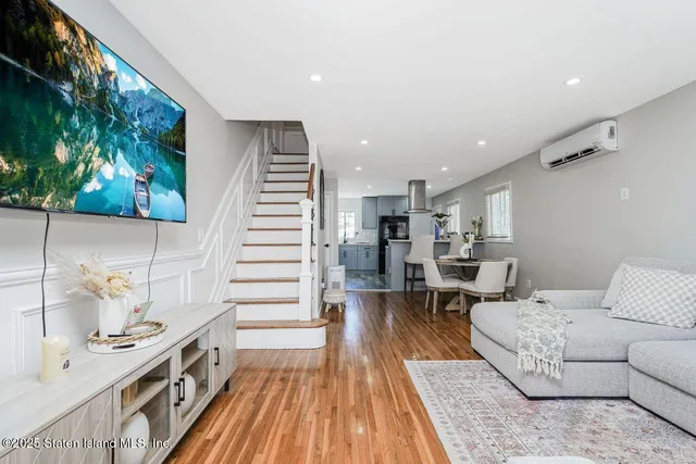 $789,900 | 330 Virginia Avenue | Rosebank