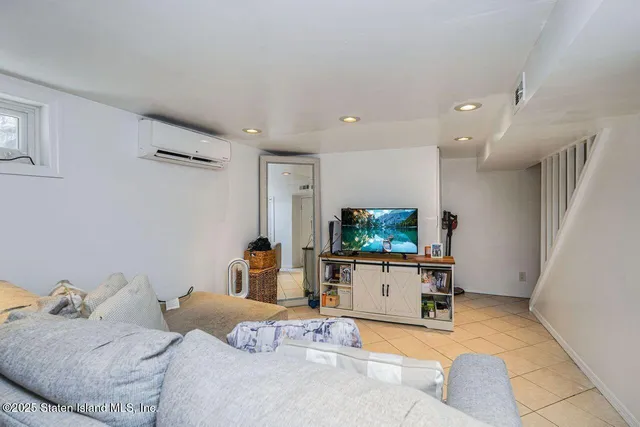 $789,900 | 330 Virginia Avenue | Rosebank