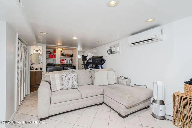 $789,900 | 330 Virginia Avenue | Rosebank