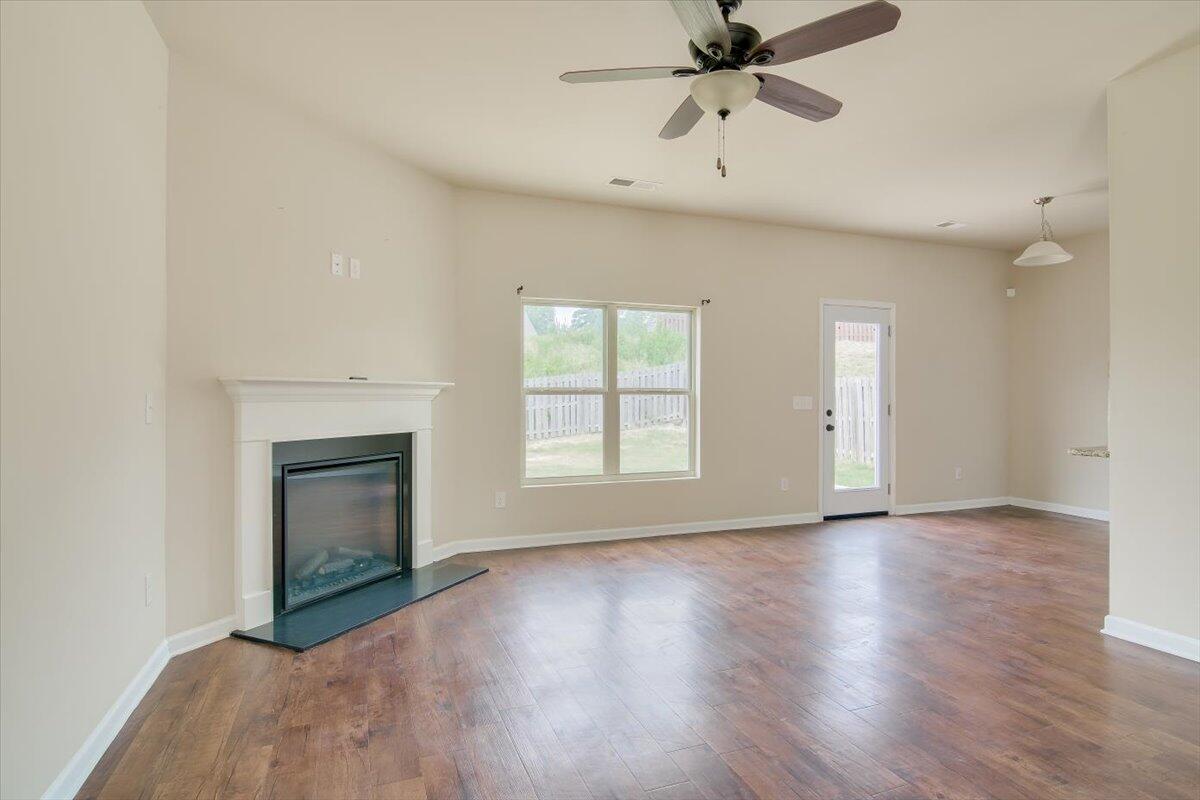 227 Sims Court Augusta, GA 30909 - Photo 4 of 46 Large living area is open to the kitchen nook