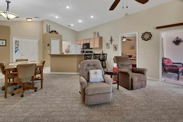 $190,000 | 226 Pine Bluff Avenue, Unit 69, DeLand, FL 32724