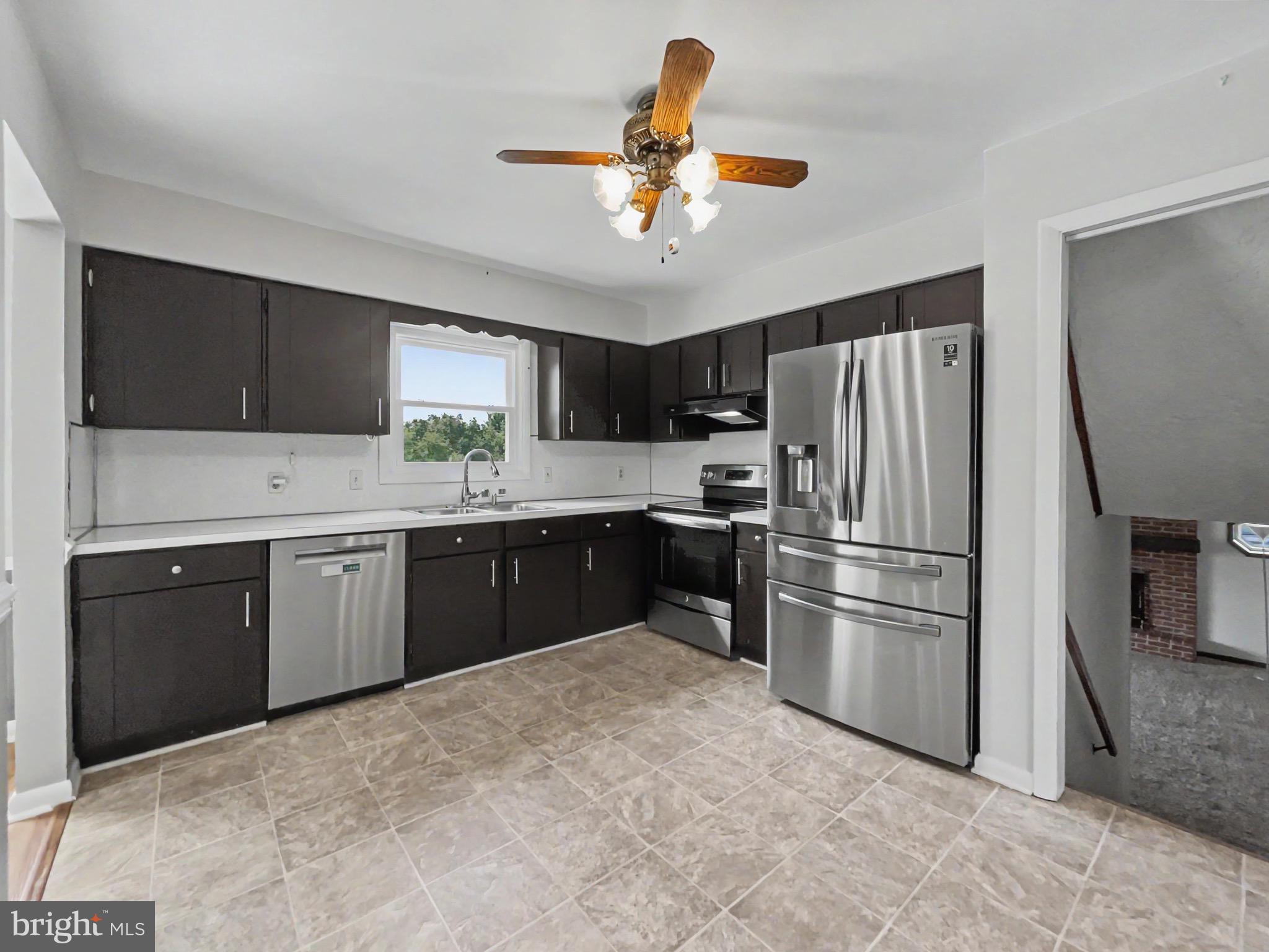 439 Valley Road York, PA 17407 - Photo 10 of 26 Gallery Image 10