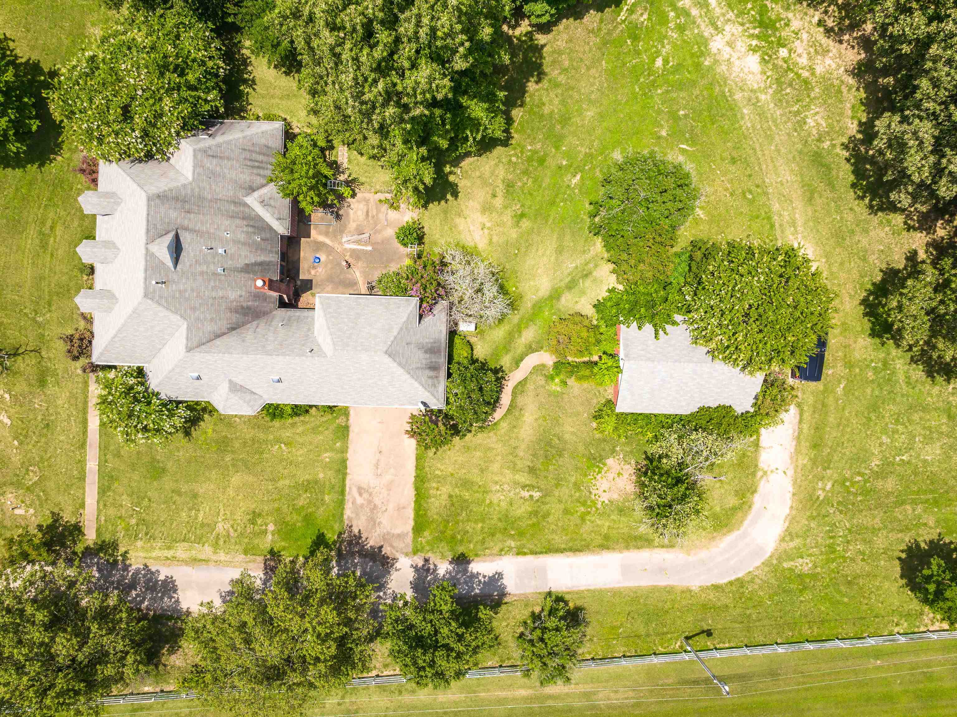 1915 Bobbitt Road Williston, TN 38076 - Photo 4 of 40