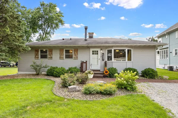 $330,000 | 407 Thelma Street, Manhattan, IL 60442