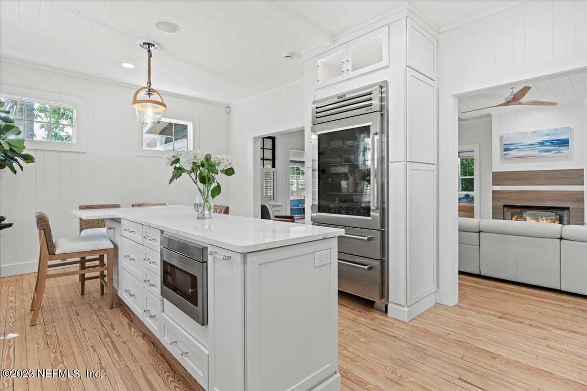 324 7th Street Atlantic Beach, FL 32233 - Photo 16 of 38 Kitchen