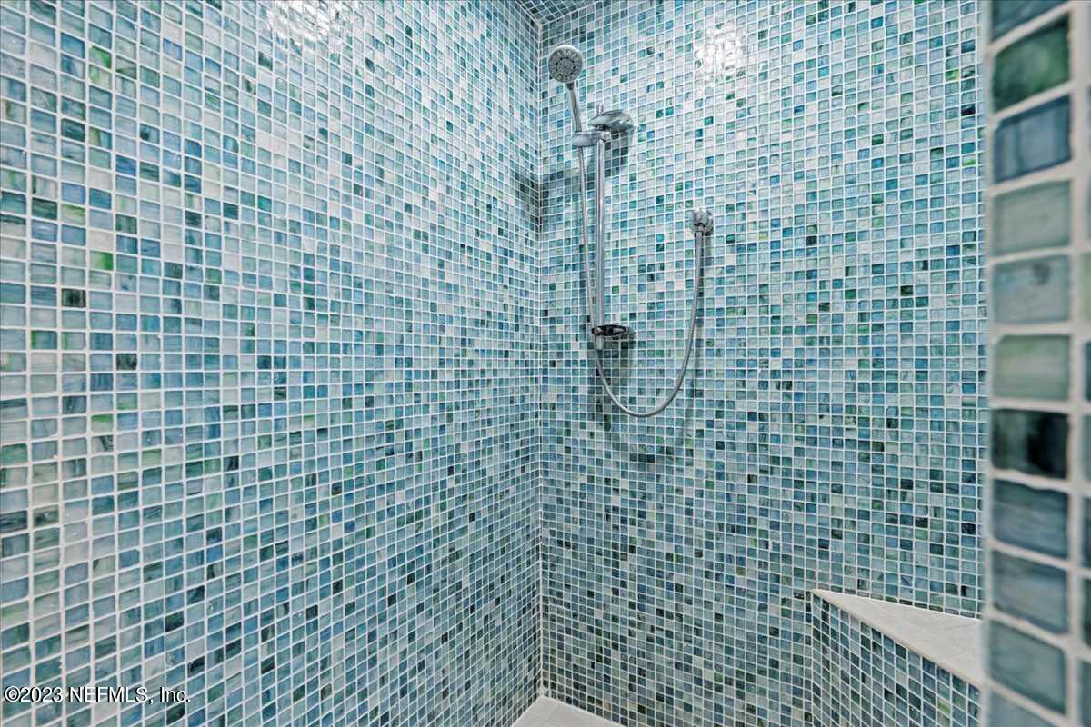 324 7th Street Atlantic Beach, FL 32233 - Photo 29 of 38 29-Shower