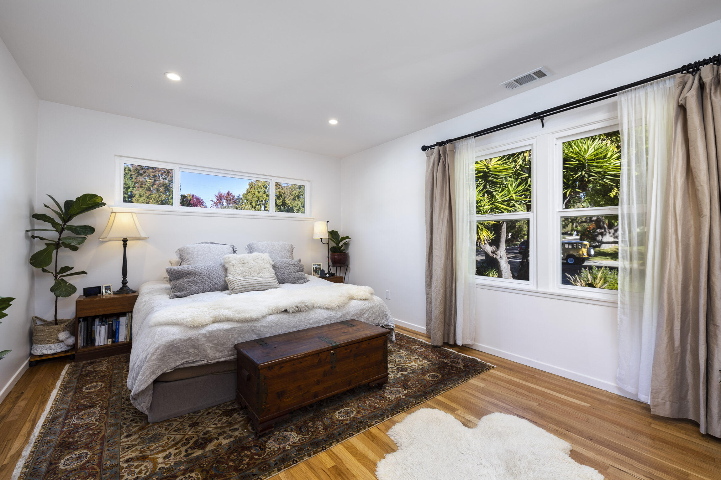 959 Barcelona Drive Santa Barbara, CA 93105 - Photo 19 of 24 a bedroom with bed and a window