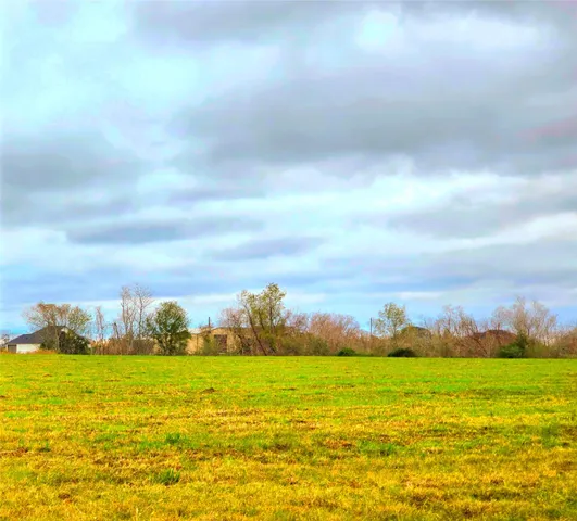 $60,000 | 808 Chuckwagon Trail, Angleton, TX 77515