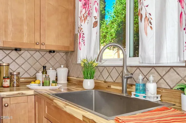 $695,000 | 4895 Muirwood Court, Simi Valley, CA 93063