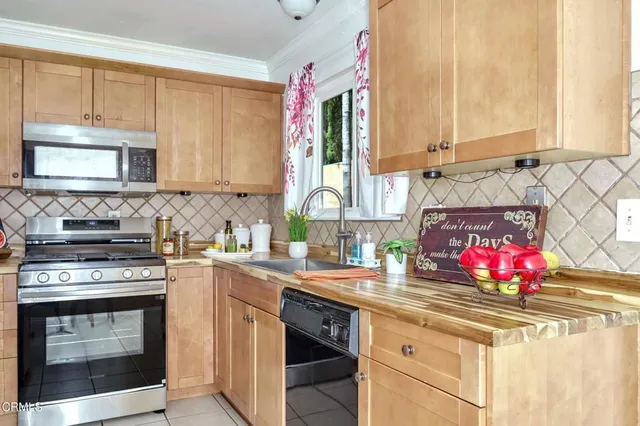 $695,000 | 4895 Muirwood Court, Simi Valley, CA 93063