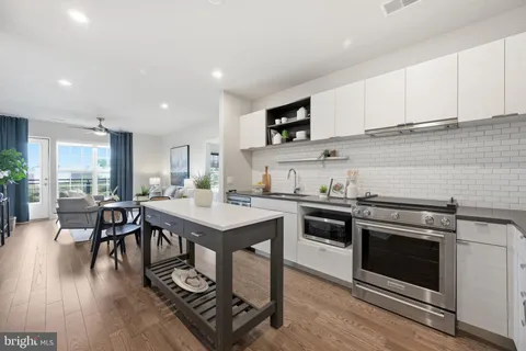$549,900 | 502 Diamondback Drive, Unit 310, Gaithersburg, MD 20878