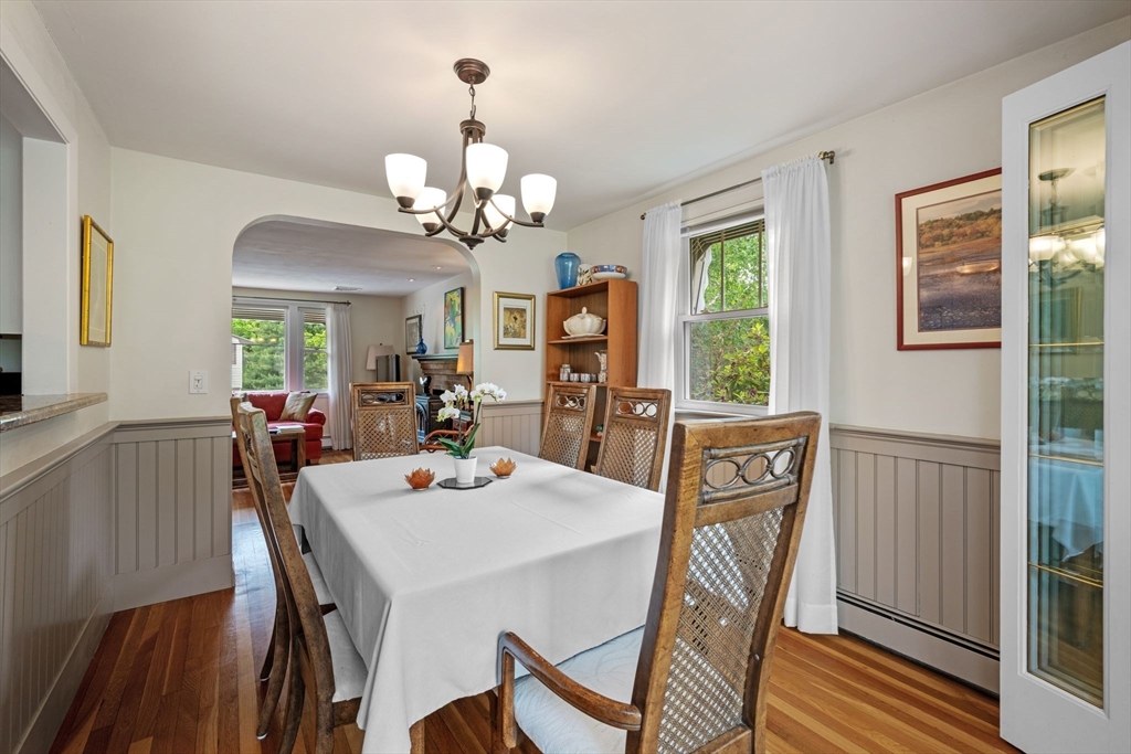 88 Moffatt Road Salem, MA 01970 - Photo 9 of 37