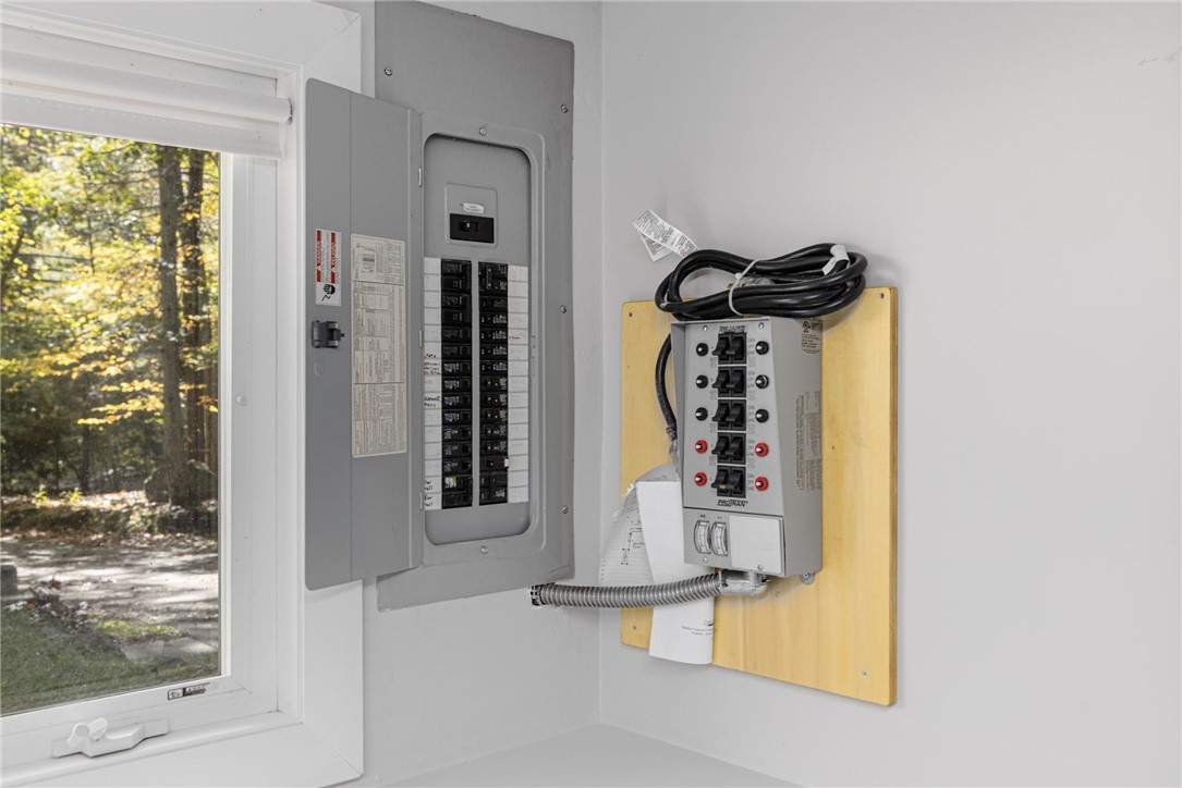 485 Snake Hill Road Glocester, RI 02857 - Photo 36 of 50