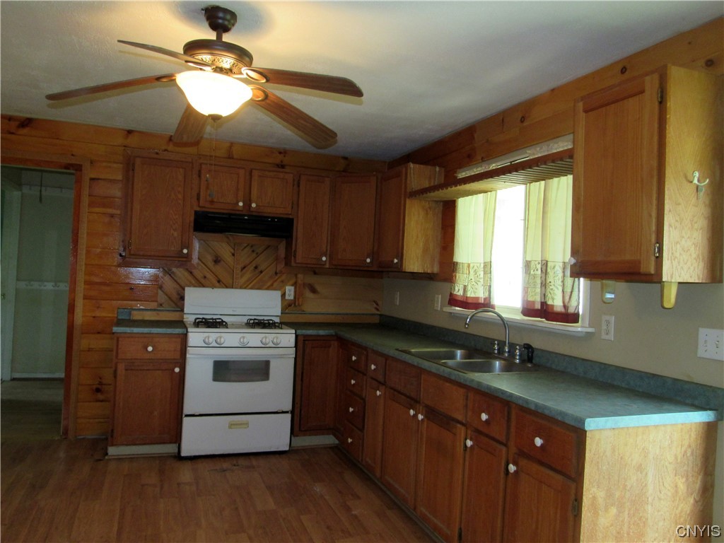 246 Main Street Edwards, NY 13635 - Photo 9 of 15