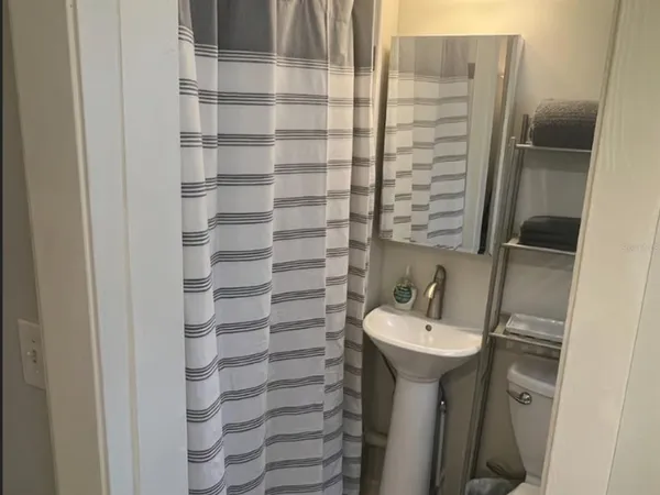 $1,400 | 509 29th Avenue South, Unit A, St. Petersburg, FL 33705
