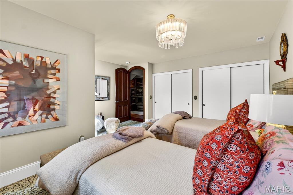 1359 South Mason Road St. Louis, MO 63131 - Photo 28 of 48