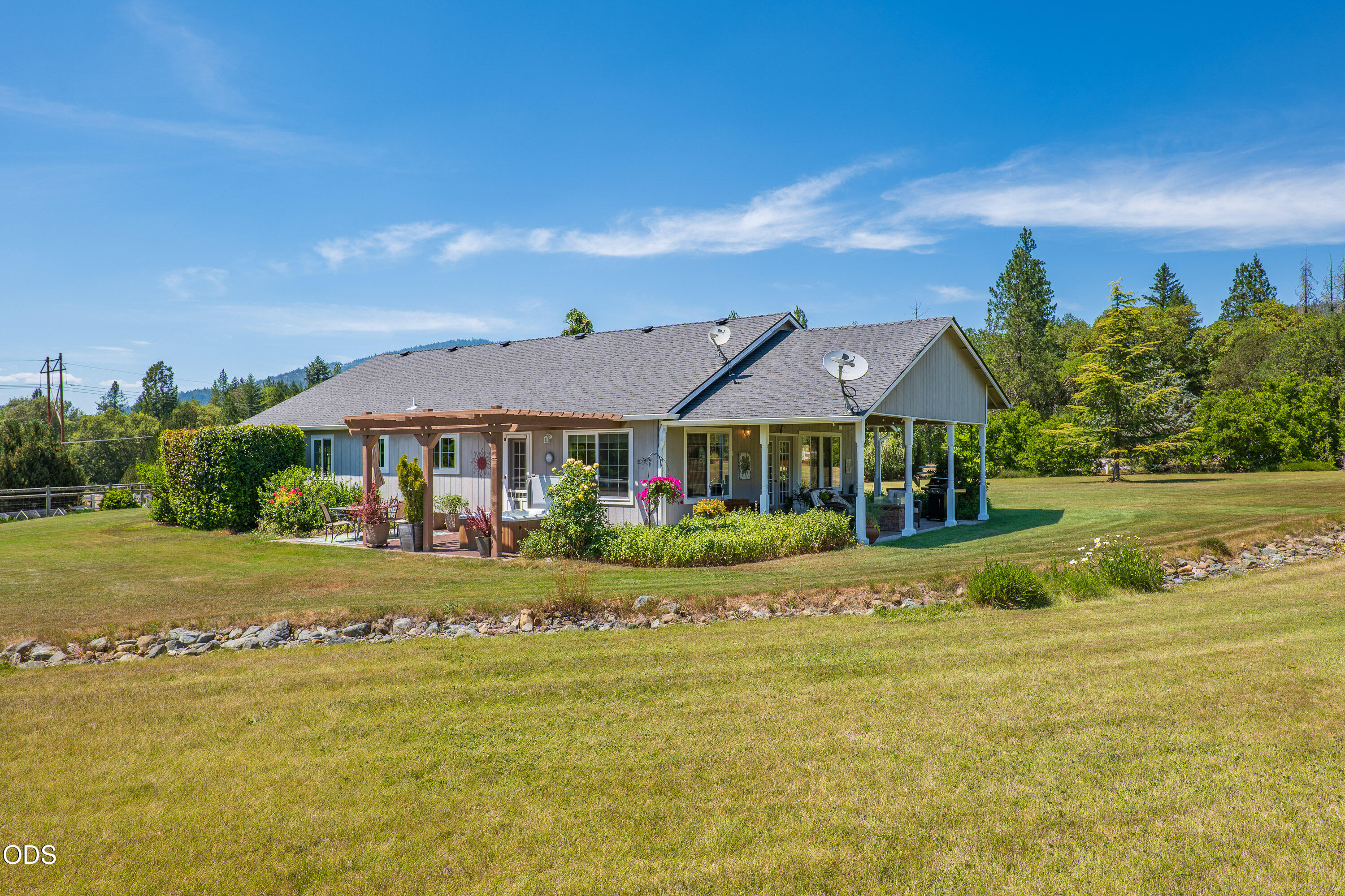 3959 Jumpoff Joe Creek Road Grants Pass, OR 97526 - Photo 46 of 55
