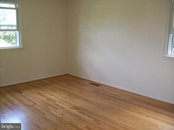 18721 Willow Grove Road Olney, MD 20832 - Photo 4 of 26 Bedroom #4