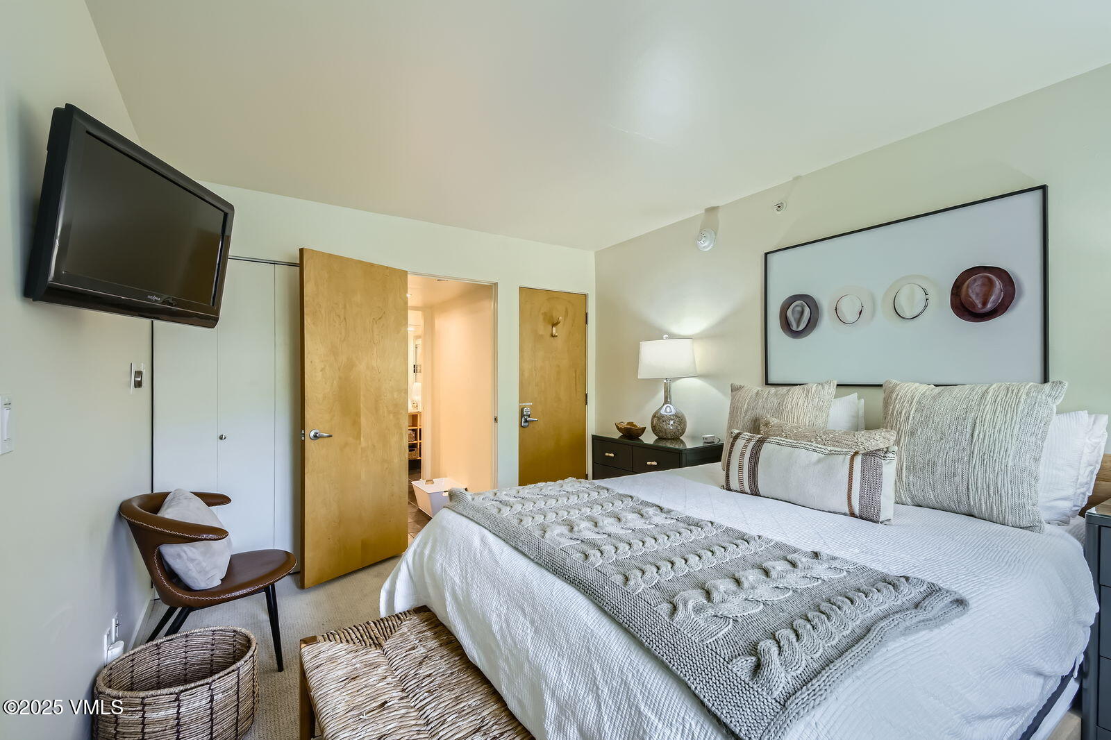 9 Vail Road, Unit 16 Vail, CO 81657 - Photo 13 of 24 9 Vail Road #16 - Web Quality - 008 - 10