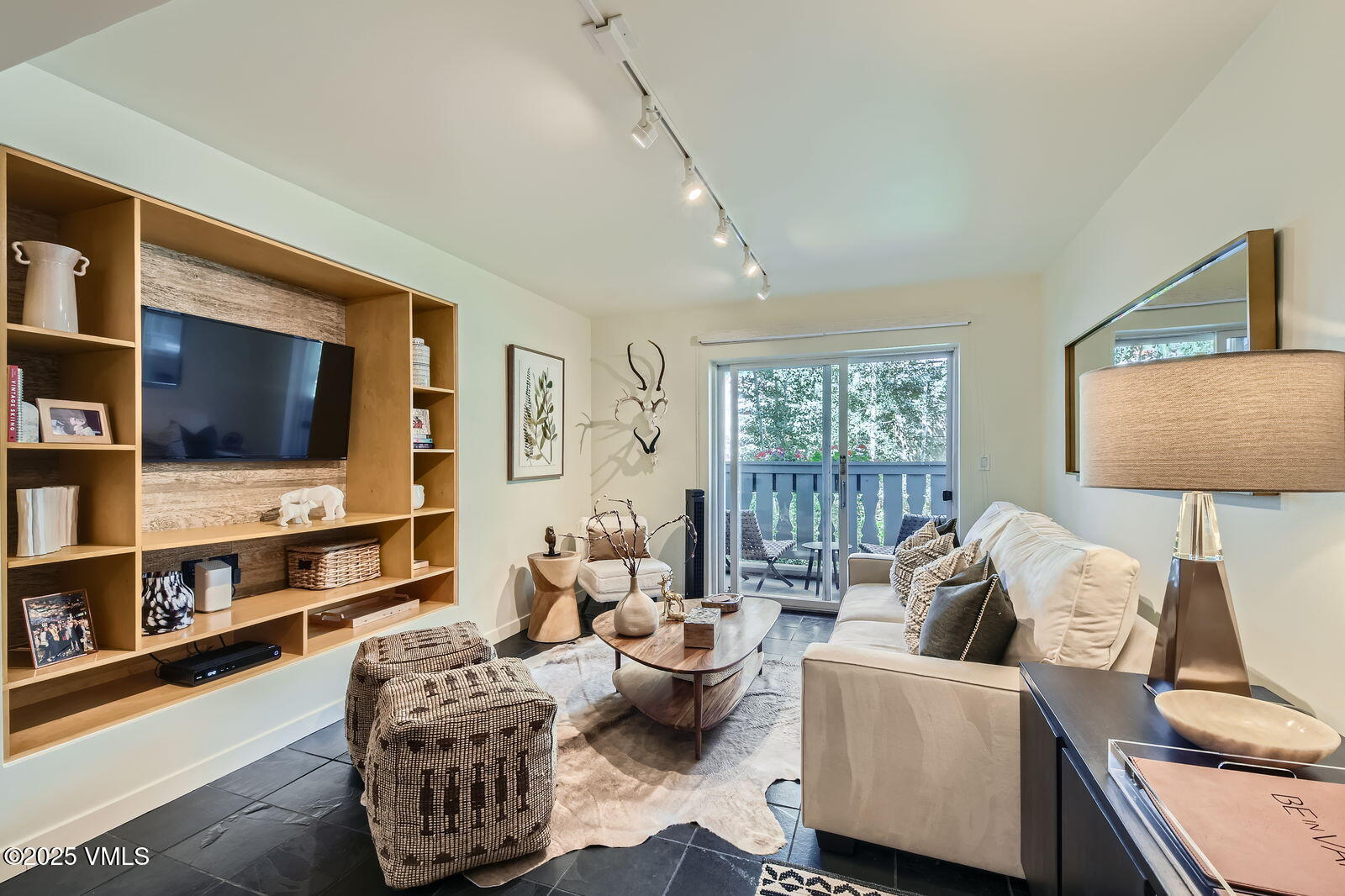 9 Vail Road, Unit 16 Vail, CO 81657 - Photo 3 of 24 9 Vail Road #16 - Web Quality - 003 - 04