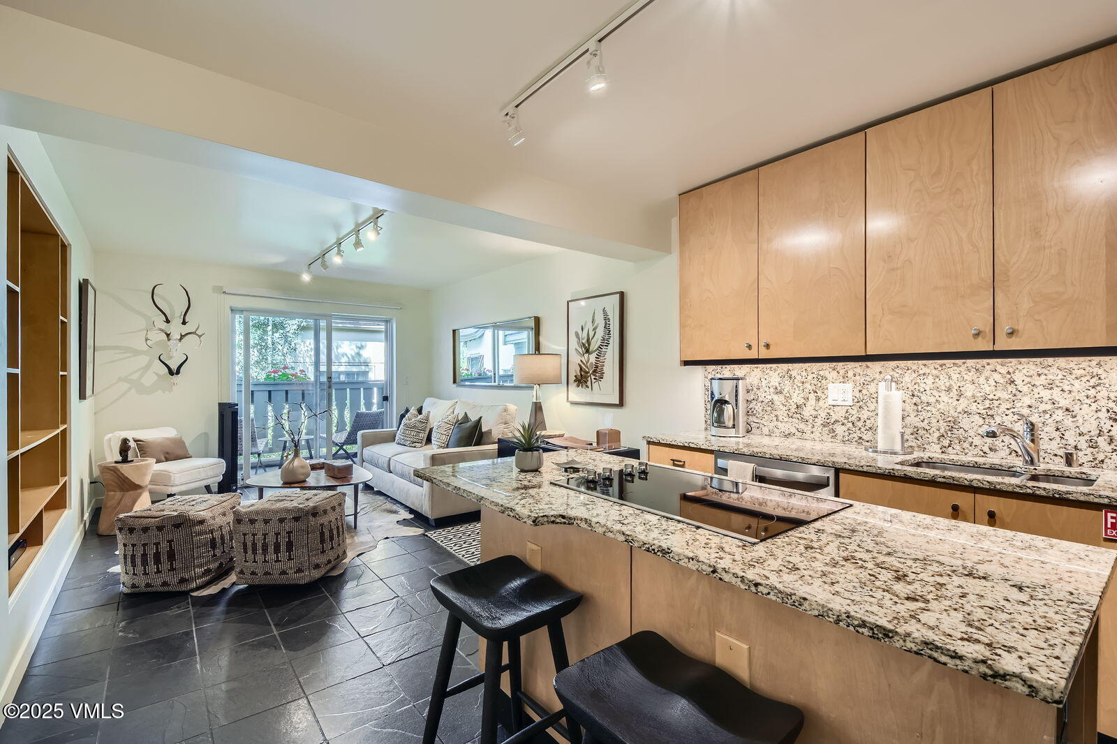 9 Vail Road, Unit 16 Vail, CO 81657 - Photo 7 of 24 9 Vail Road #16 - Web Quality - 005 - 06