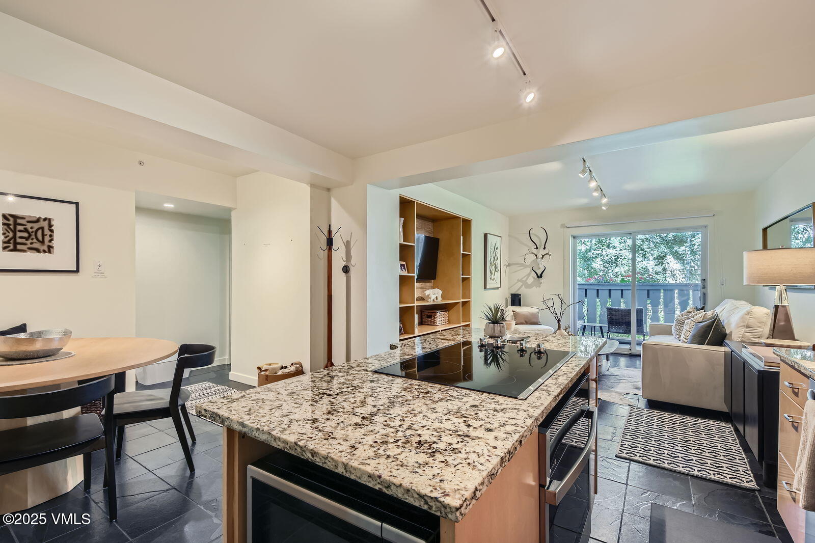 9 Vail Road, Unit 16 Vail, CO 81657 - Photo 8 of 24 9 Vail Road #16 - Web Quality - 006 - 07