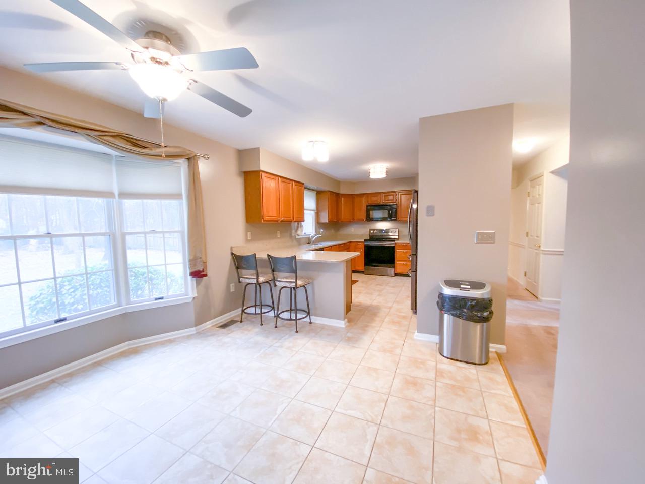 567 Pasture Brook Road Severn, MD 21144 - Photo 34 of 40 Kitchen and eat-in dining area