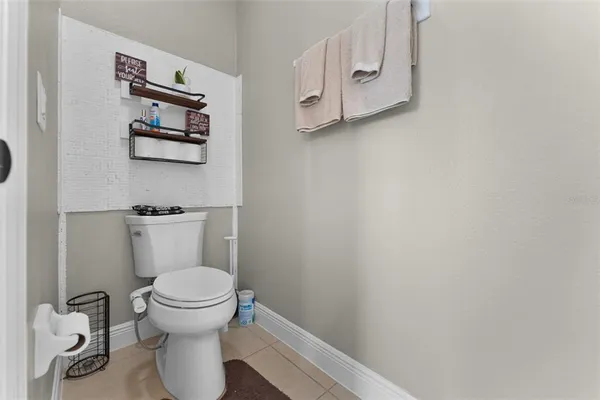 a en suite bathroom with a shower